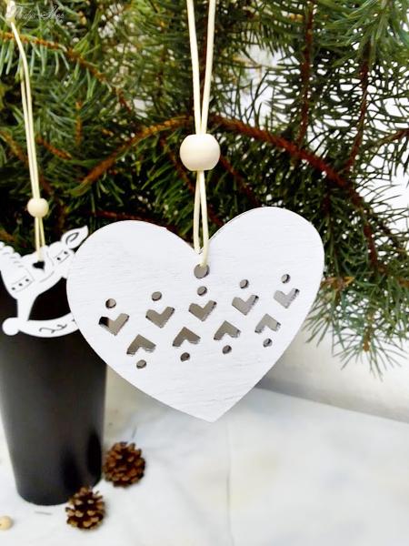 weißer Vintage Holz Baumschmuck